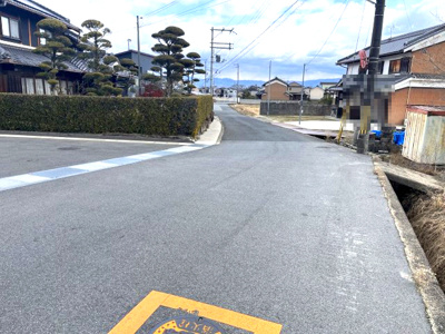【前面道路含む現地写真】 | 【20万円ｷｬｯｼｭﾊﾞｯｸ対象物件】ファーストタウン第5広陵町大野 全6棟 5号棟