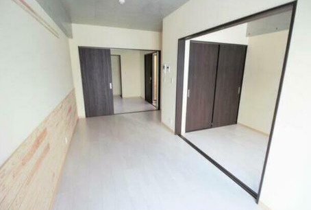 熊本市中央区上林町の賃貸マンションの居間・リビング