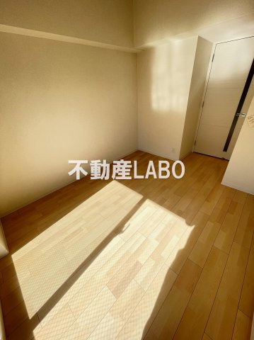 プレミアムコート大正フロントの洋室
