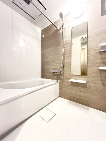 ベル・アーバニティ伏見桃山東の浴室