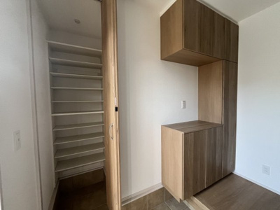 【玄関】 | 【20万円ｷｬｯｼｭﾊﾞｯｸ対象物件】ファーストタウン第5広陵町大野 全6棟 6号棟 | 施工例写真