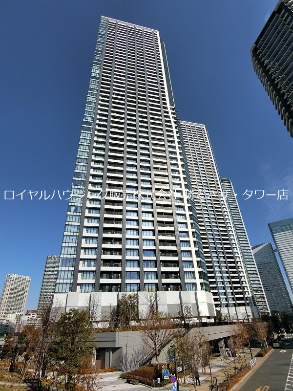 平成27年9月築リバーサイド地上52階建て免震タワーマンション★2種類のSPAの他共用施設充実！