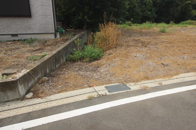 小山市乙女の外観|南側との境界部分（2025年8月撮影）