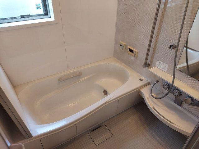 宝塚市中筋7丁目一戸建の浴室|浴室乾燥機付き