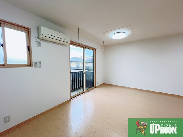 トゥインクルコート城山 Ⅰの居間・リビング