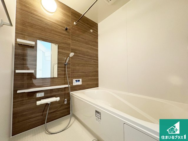 野洲市久野部　第1期　新築一戸建ての前面道路含む現地写真|周辺は落ち着いた街並みの住宅地！子育てがしやすい住環境です！まだ未完成ですが、現地でしかわからない事もございます。是非一度ご覧ください。