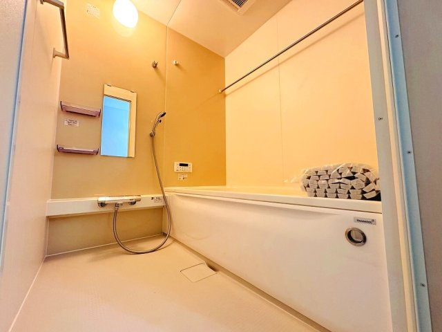 【浴室】 | 練馬区三原台2丁目　新築一戸建住宅（成増店） | 1坪タイプ採用の広々浴室採用。心身ともに一日の疲れを癒す極楽の空間☆