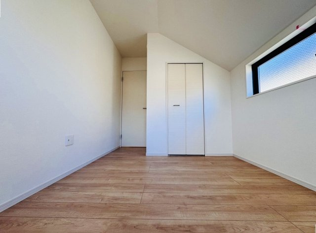 【洋室】 | 練馬区三原台2丁目　新築一戸建住宅（成増店） | 5.3帖の洋室。