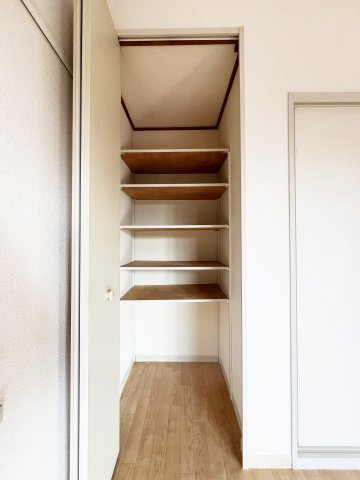 メープルタウンＣ号棟の収納|洋室の収納