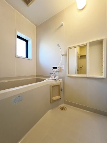 メープルタウンＣ号棟の浴室