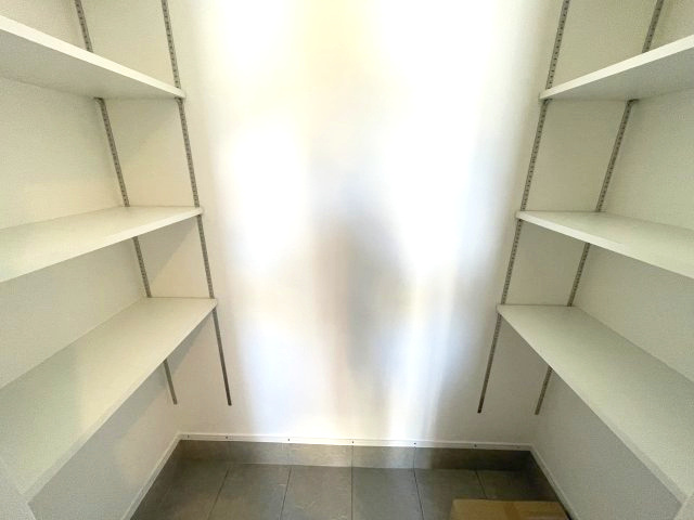 佐伯区五日市中央1丁目　№36017の収納|シューズインクローク付き
広いのでいつも玄関を
キレイに保てます。