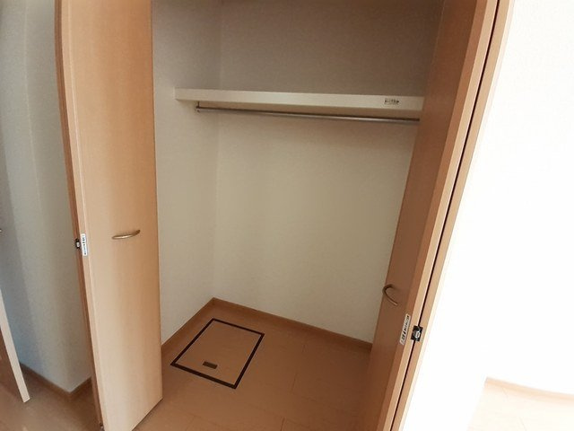 サンフローラＢの収納