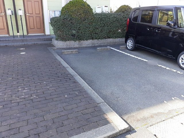 モアークレスト　Ⅲの駐車場