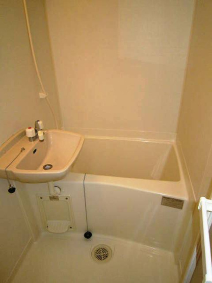 【洗面所】 | レオパレスTAKAKURA | 画像8