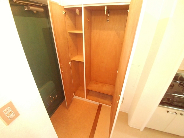 コーポアガペの玄関