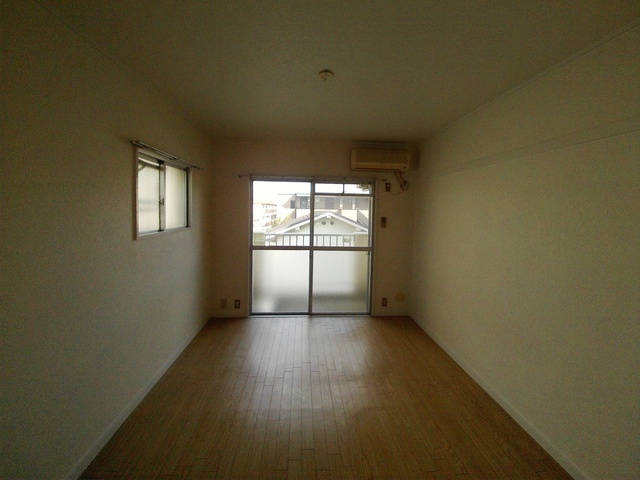 コーポアガペの洋室