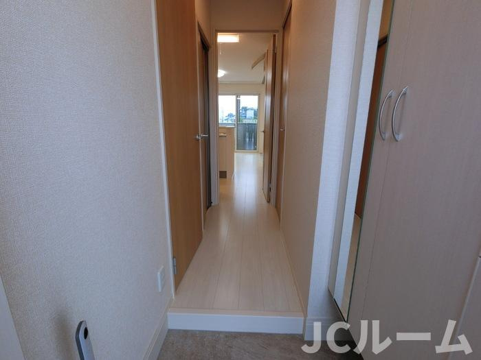 クレストの玄関