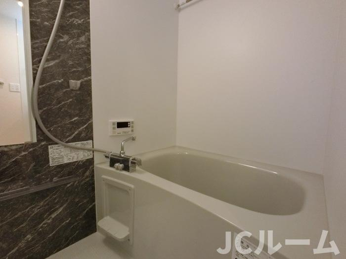 クレストの浴室