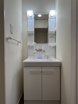 【独立洗面台】 | 谷口マンション | 独立洗面台、朝の身支度には欠かせません
