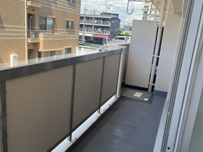 【バルコニー】 | 谷口マンション | お洗濯にも便利なバルコニー付き