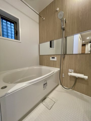練馬区北町2丁目　好立地　新規リフォーム住宅の浴室