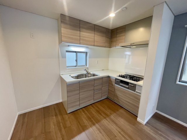 練馬区北町2丁目　好立地　新規リフォーム住宅のキッチン