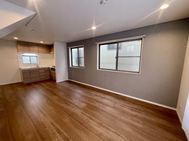 練馬区北町2丁目　好立地　新規リフォーム住宅の居間・リビング