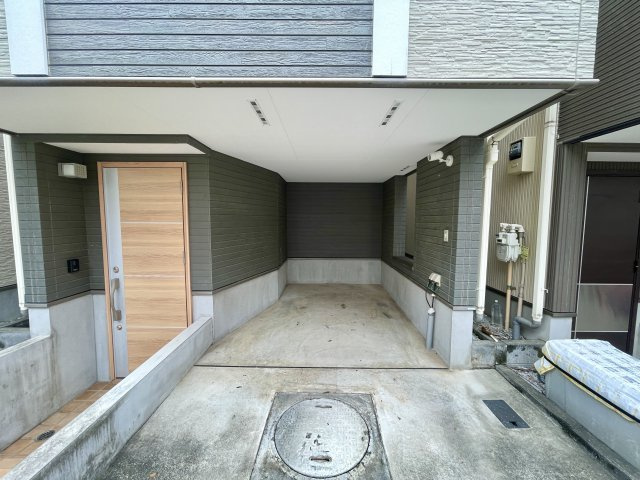 練馬区北町2丁目　好立地　新規リフォーム住宅の駐車場