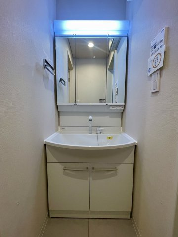 練馬区北町2丁目　好立地　新規リフォーム住宅の洗面所