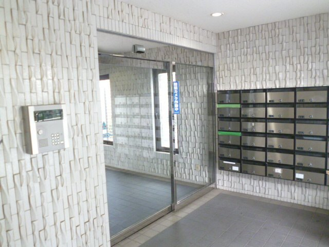 メリス下大久保のエントランス