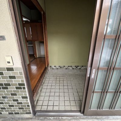 【玄関】 | 宮前町貸家