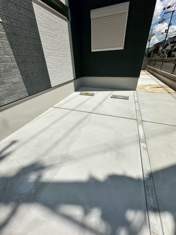 フジパレス沢良宜東Ⅴ番館の駐車場