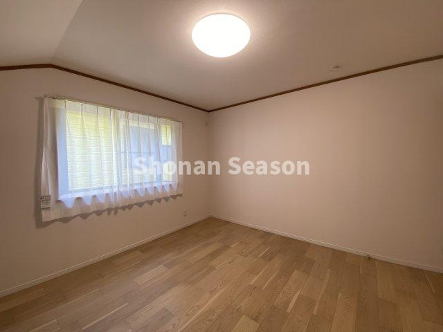 【洋室】 | 全室が２面採光で風通り良く、換気もスムーズに行えますね♪