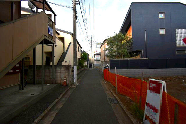 吉祥寺南町2丁目・売地の前面道路含む現地写真