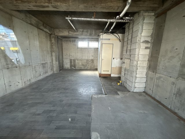 南加木屋駅前ビルの内装