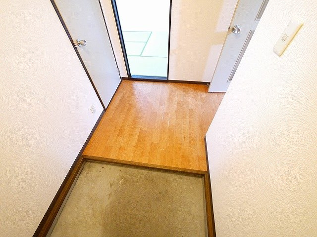 パストラル（額田部北町）の玄関|出入りのしやすい玄関です