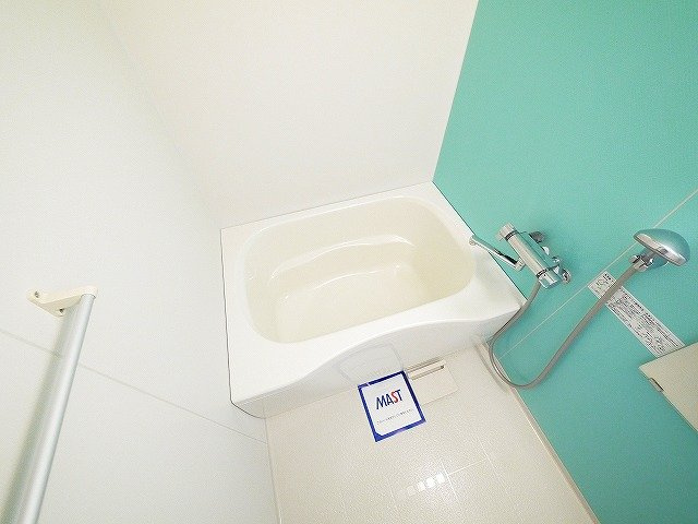 パストラル（額田部北町）の浴室|アクセントパネルがおしゃれな浴室です