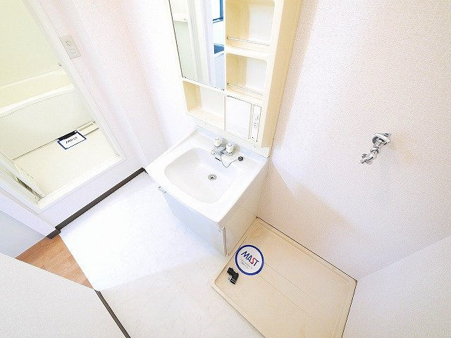 パストラル（額田部北町）の洗面所|洗濯機が室内に置けます