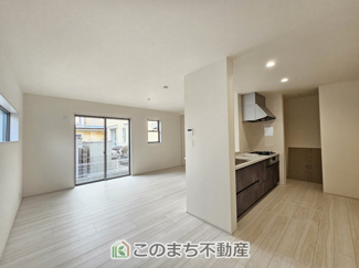 【居間・リビング】 | LiveleGarden.S宇都宮市宮の内第4　2号棟 | 大切な家族が集まるからこそこだわりたいＬＤＫ。休日はお陽さまの光をたっぷりととりこめるぽかぽかリビングで過ごしませんか？