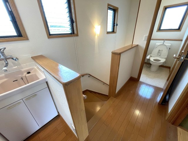 【内装】 | □■二宮町二宮 中古戸建■□ | 2階にも洗面台があり便利です！