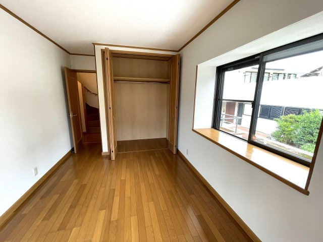 【洋室】 | □■二宮町二宮 中古戸建■□ | 1階南・東側の6帖の洋室