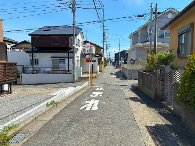 【前面道路含む現地写真】 | □■二宮町二宮 中古戸建■□ | 南側道路