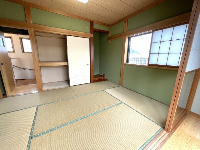 【和室】 | □■二宮町二宮 中古戸建■□ | 2階広縁のある6帖の和室