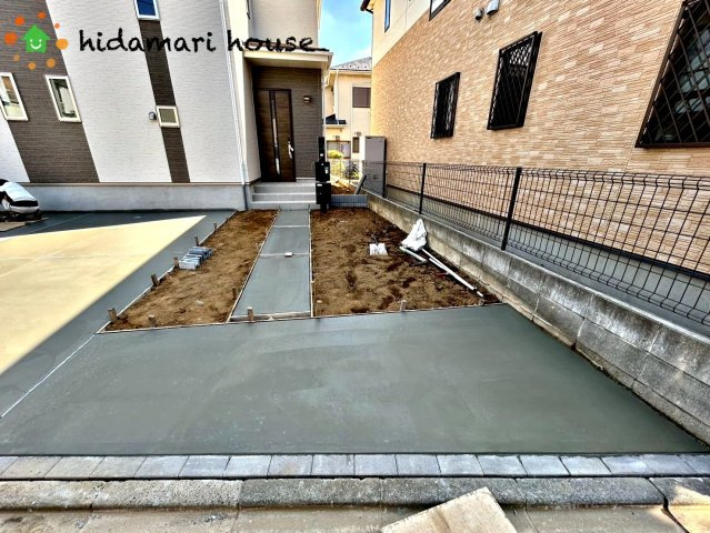 桶川市神明1丁目　新築戸建　ハートフルタウン01の駐車場