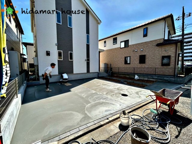 桶川市神明1丁目　新築戸建　ハートフルタウン01の駐車場