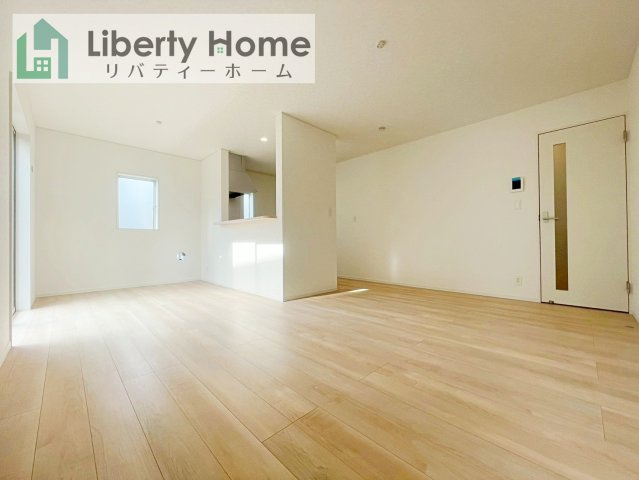 土浦市荒川沖西第4　新築戸建の居間・リビング