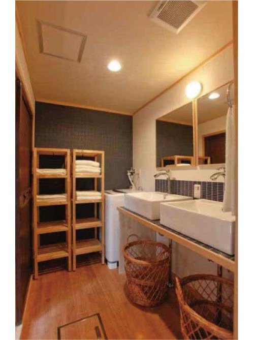 夷馬場町の内装