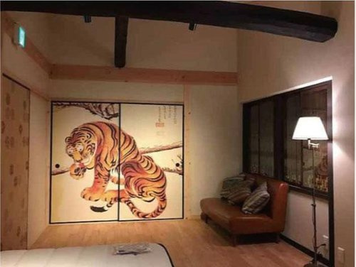 夷馬場町の内装