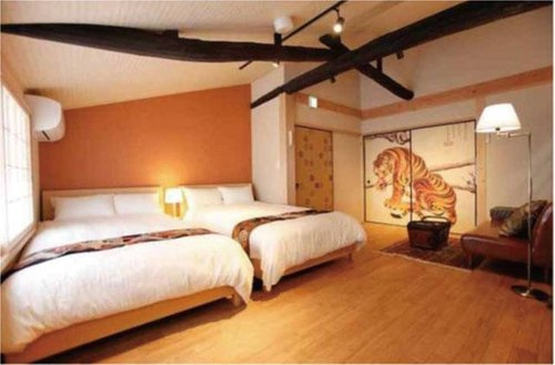 夷馬場町の洋室|２階の洋室です。「和を基調とされた洋室」は、落ち着きのある空間と快適な空間を両立させています。