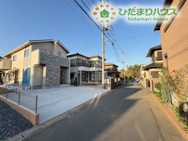 深谷市上野台　2期　新築一戸建て　ブルーミングガーデン　01の前面道路含む現地写真